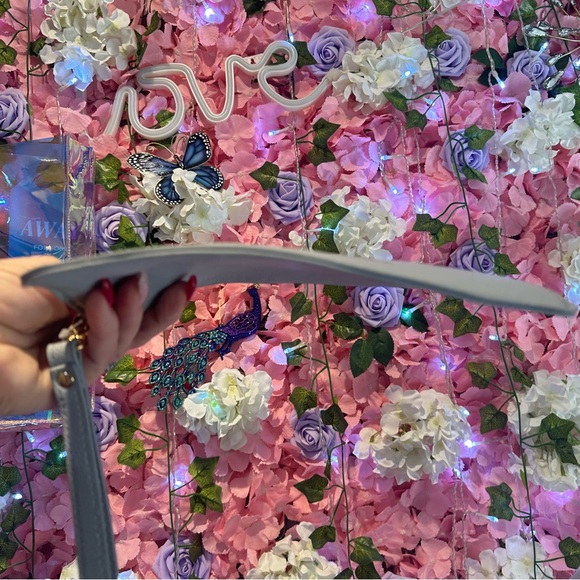 Disney X Pandora NWOT Mickey Minnie Mouse Gray Grey Pouch Clutch Wristlet - Picture 9 of 13